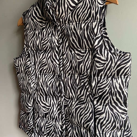 Charter Club Zebra Pattern Vest - Picture 7 of 7